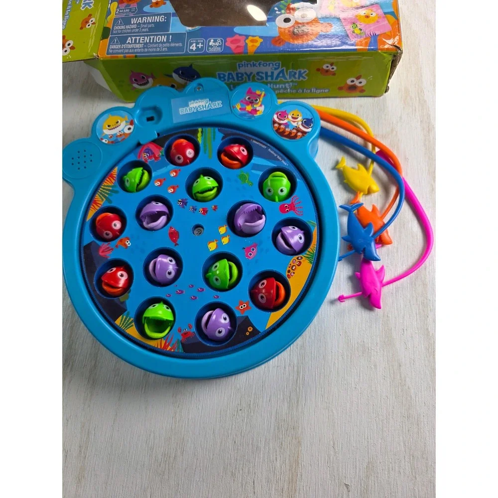 2 Pinkfong Baby Shark Lets Go Hunt Fishing Game Musical Motorized Toy Kids Game